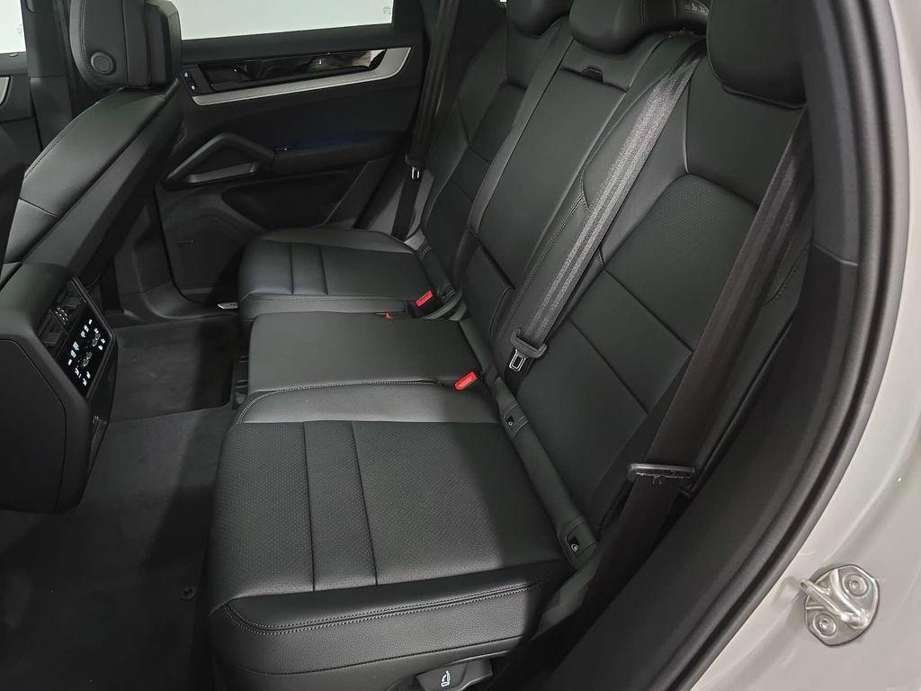 2026 Porsche CAYENNE S — миниатюра 27
