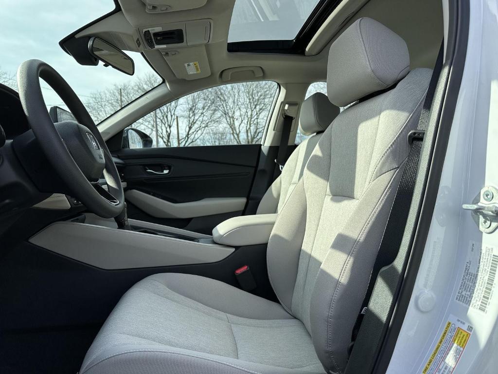 صورة مصغرة 15 لـ 2026 Honda ACCORD SE