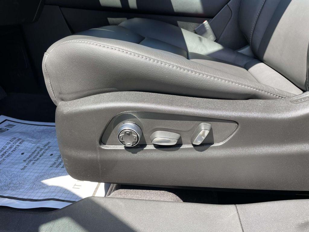 2025 Cadillac XT4 PREMIUM LUXURY 照片 8