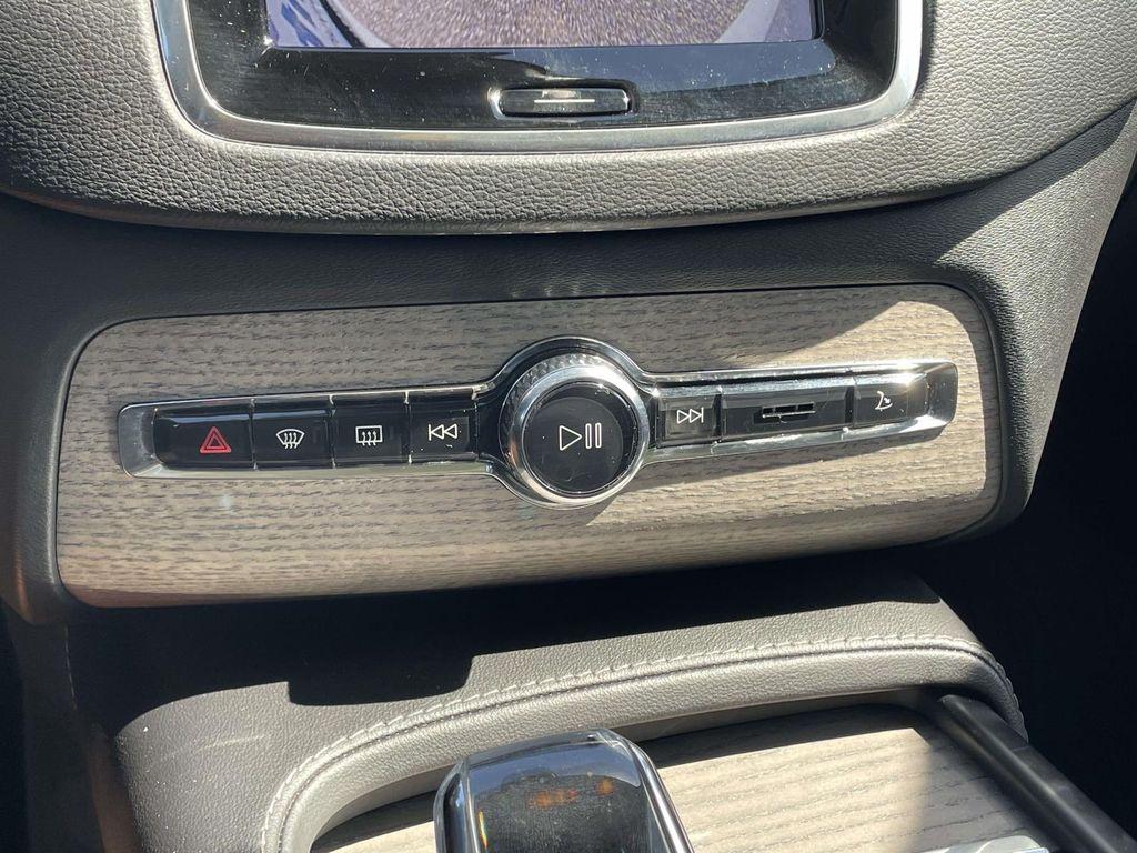 صورة مصغرة 19 لـ 2023 Volvo XC90 B6 ULTIMATE 7-SEATER