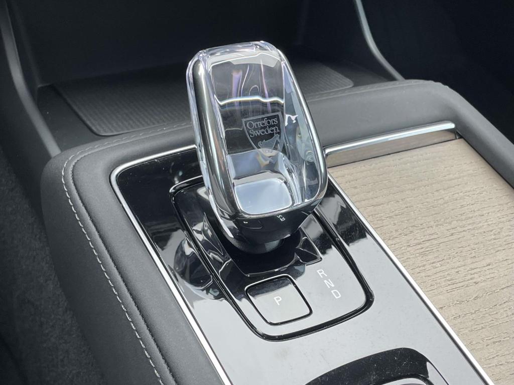 2025 Volvo XC90 PLUG-IN HYBRID T8 PLUS 6-SEATER — миниатюра 20