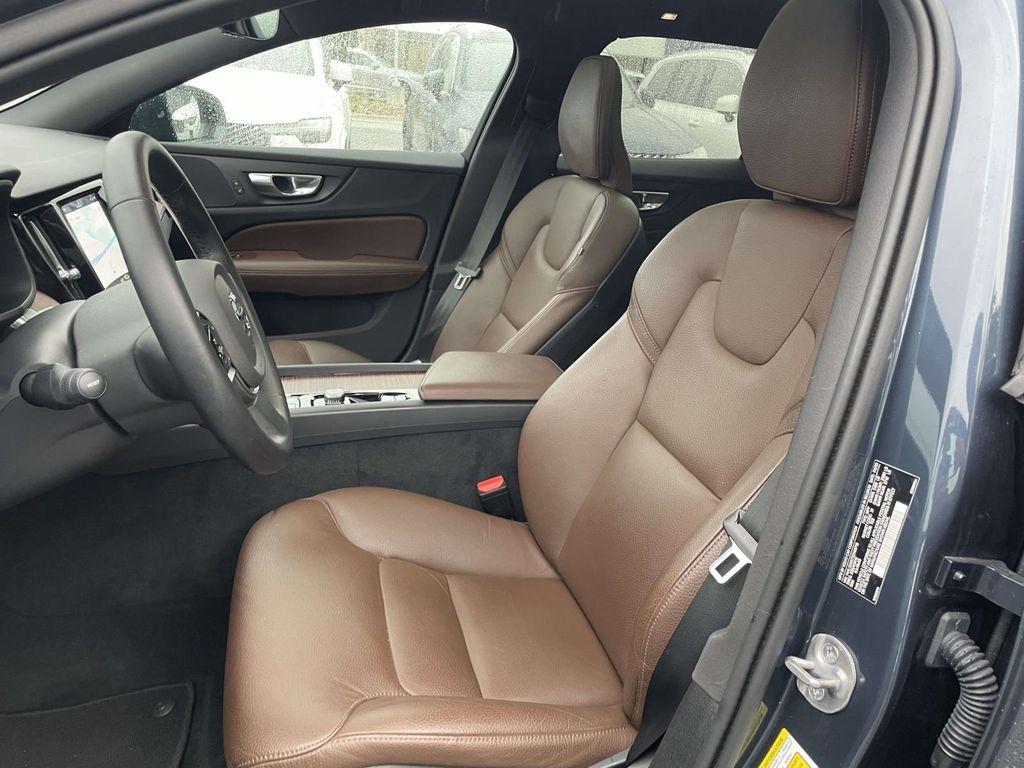 2025 Volvo V60 CROSS COUNTRY B5 PLUS — фото 8