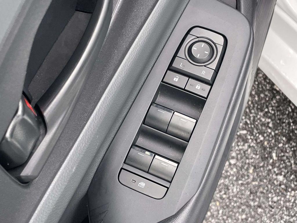 2025 Toyota PRIUS LE 照片 6