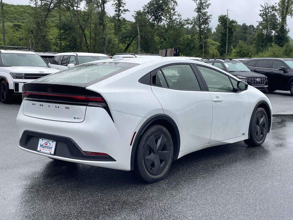 صورة مصغرة 28 لـ 2025 Toyota PRIUS LE