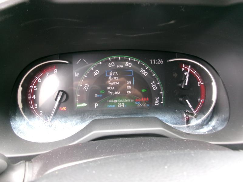 2025 Toyota RAV4 XLE — миниатюра 15
