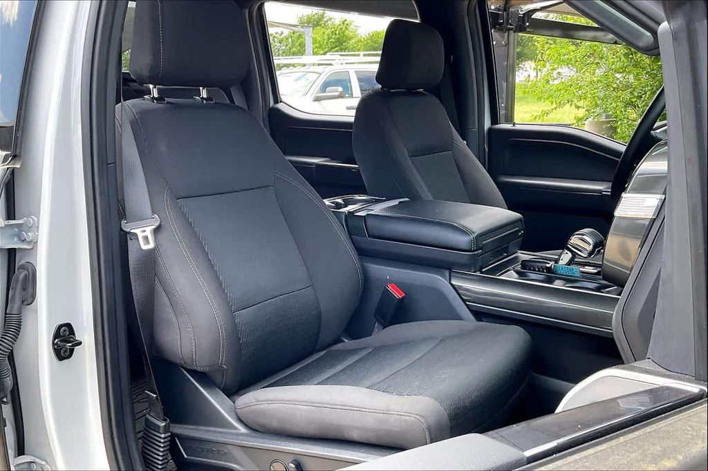 FORD F-150 XLT - 9