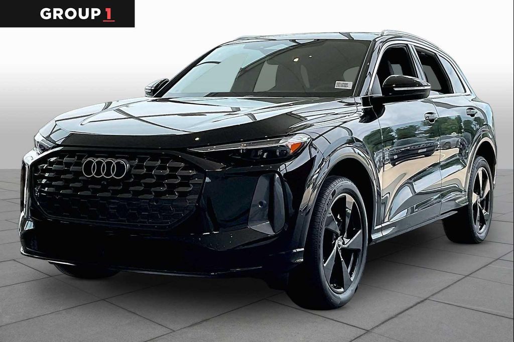 New 2025 Audi Q5 Premium Plus TFSI quattro S tronic