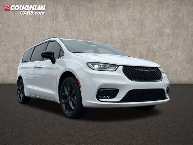 New 2026 Chrysler Pacifica Limited