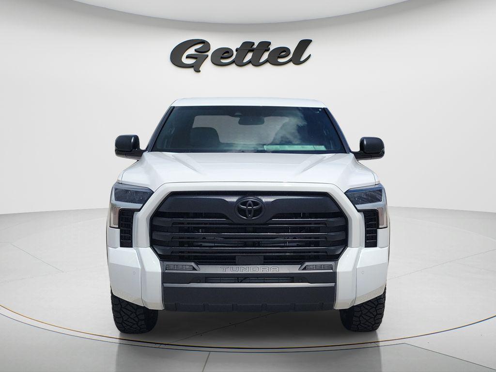 TOYOTA TUNDRA - 2