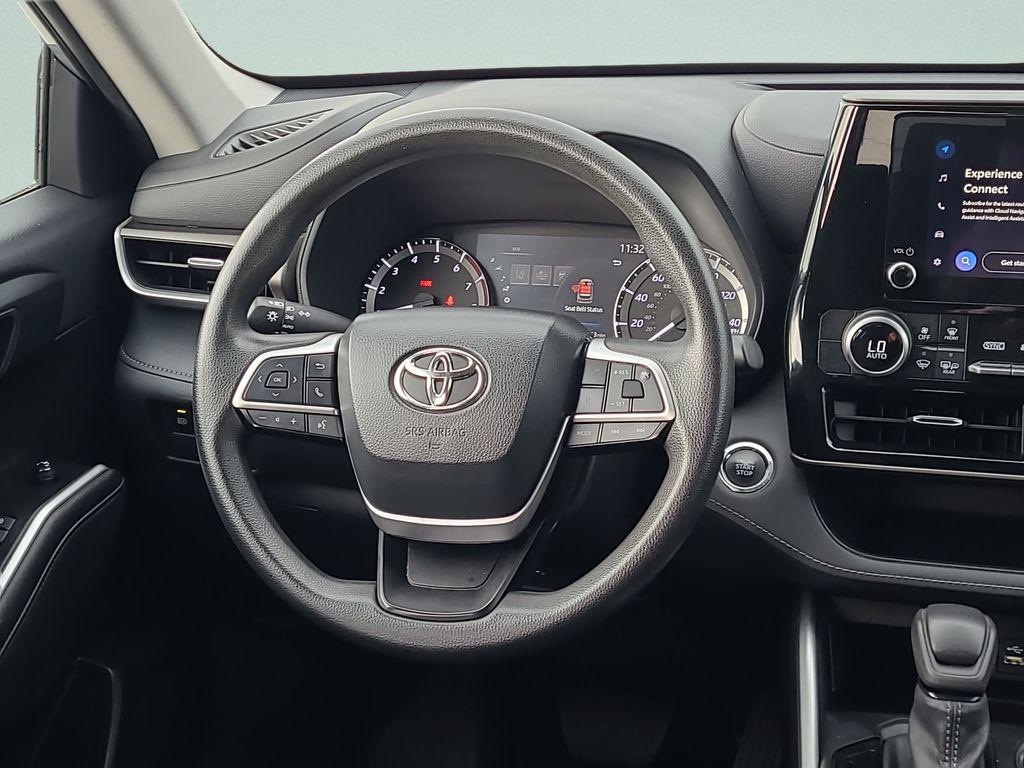 2023 Toyota HIGHLANDER L — фото 12