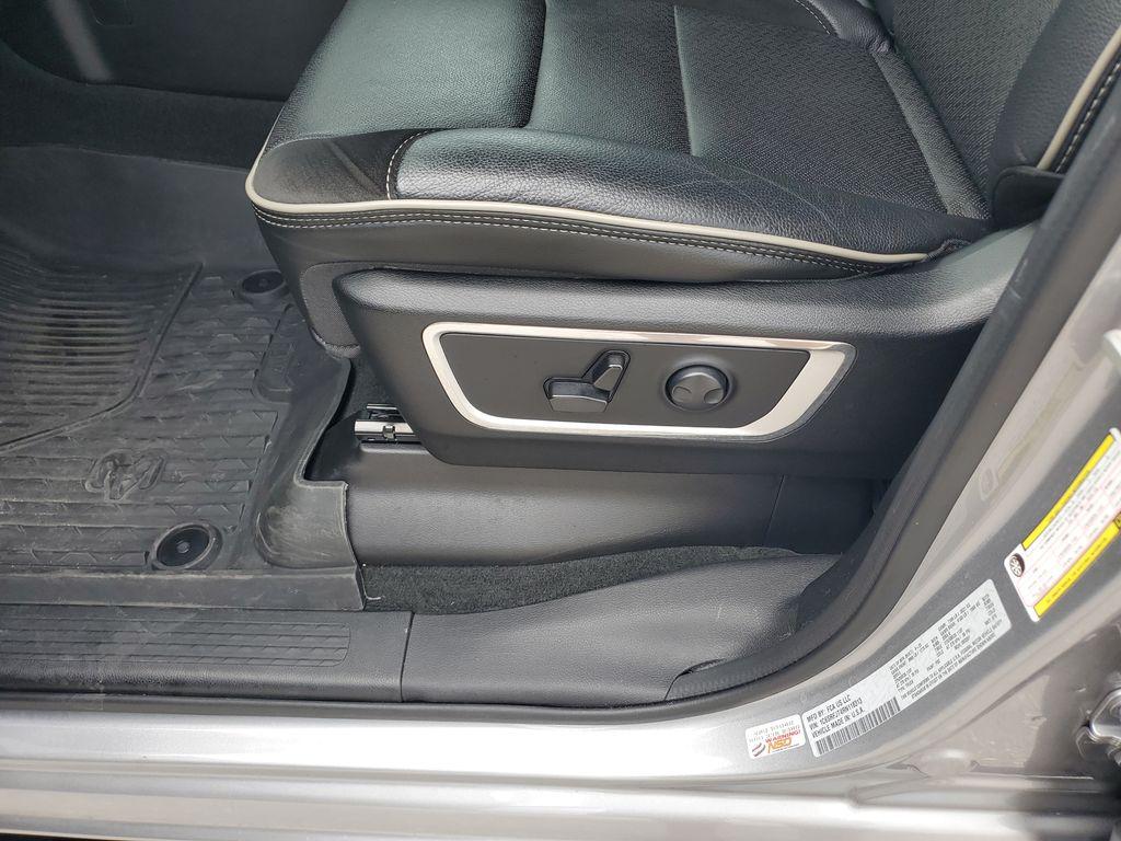 2024 RAM 1500 LARAMIE 缩略图 16