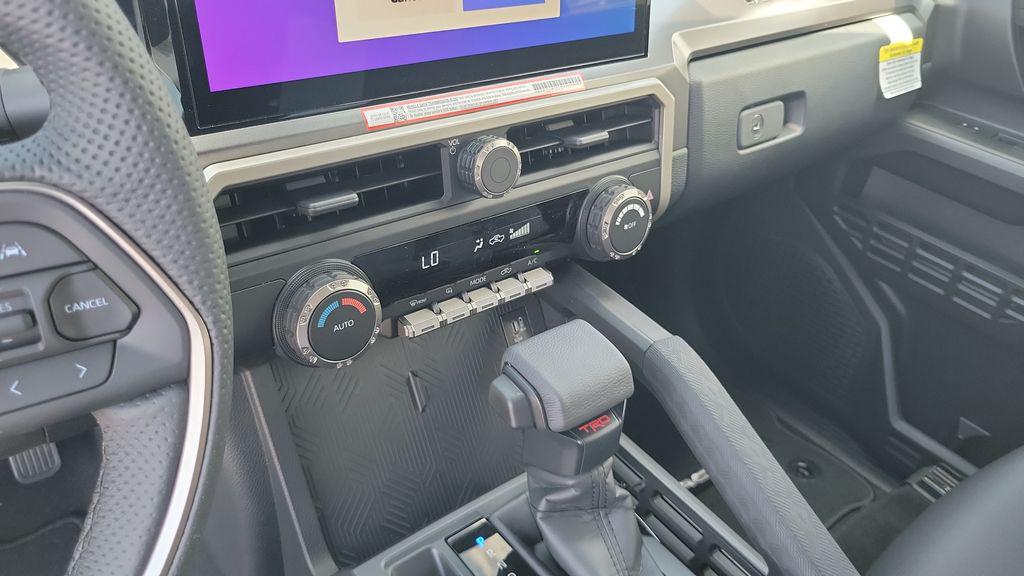 صورة مصغرة 13 لـ 2026 Toyota TACOMA HYBRID TRD OFF ROAD