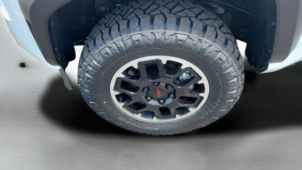 صورة مصغرة 24 لـ 2026 Toyota TACOMA HYBRID TRD OFF ROAD