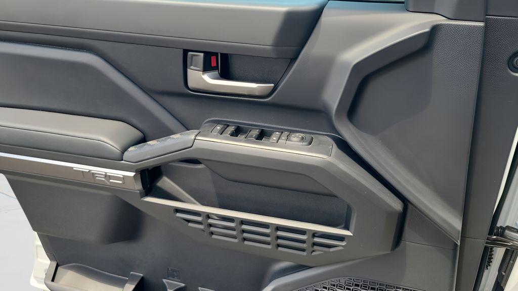 صورة مصغرة 17 لـ 2026 Toyota TACOMA HYBRID TRD OFF ROAD