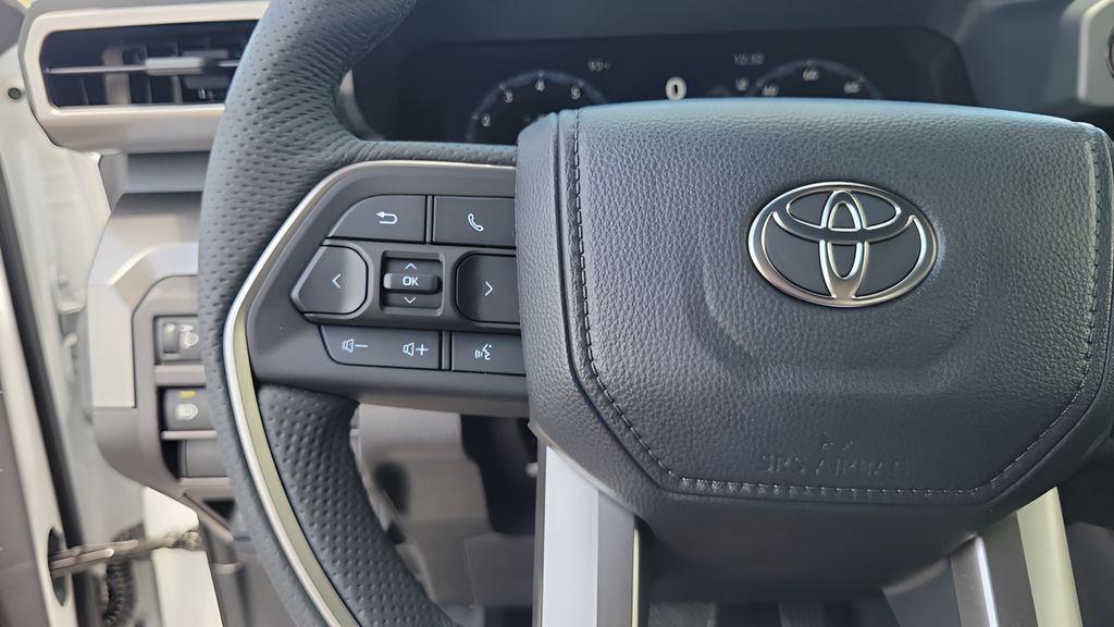 صورة مصغرة 18 لـ 2026 Toyota TACOMA HYBRID TRD OFF ROAD