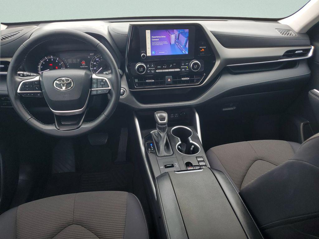 2023 Toyota HIGHLANDER LE — миниатюра 11