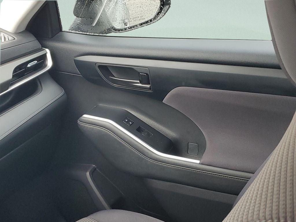 2023 Toyota HIGHLANDER LE — миниатюра 13