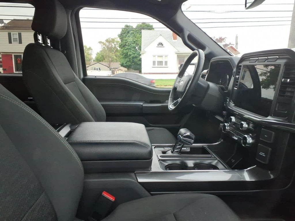 FORD F-150 XLT - 4
