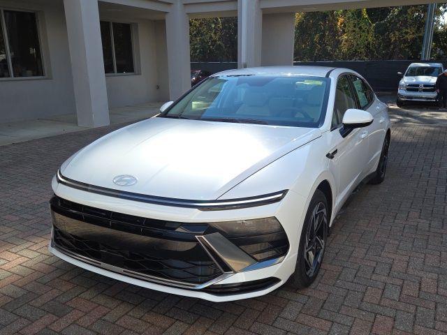 New 2026 Hyundai SONATA SEL Sport