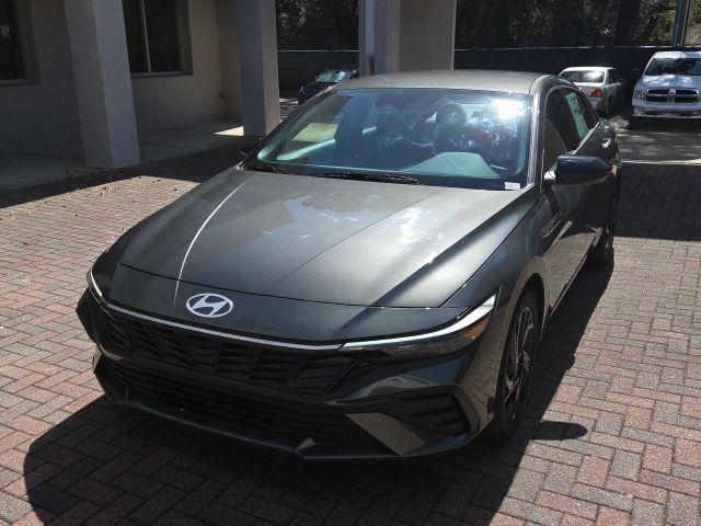 New 2026 Hyundai ELANTRA SEL Sport