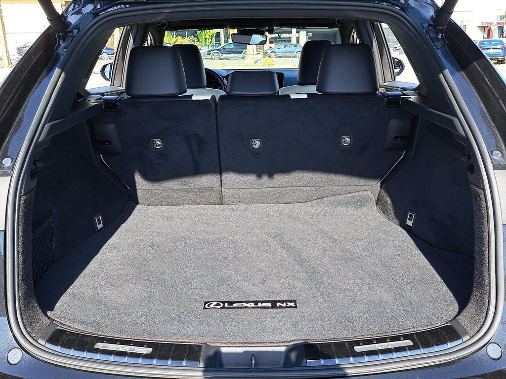 2024 Lexus NX 350H LUXURY — миниатюра 13