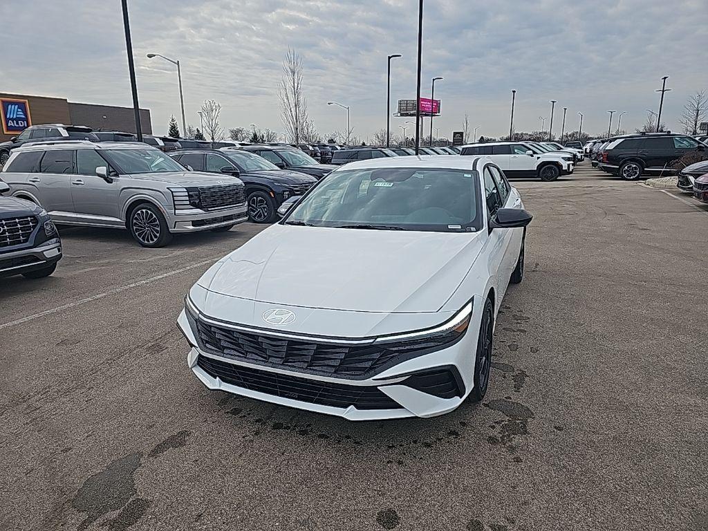 New 2026 Hyundai ELANTRA HEV SEL Sport