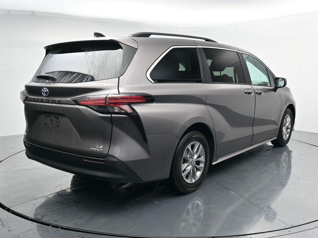 2022 Toyota SIENNA LE — фото 7