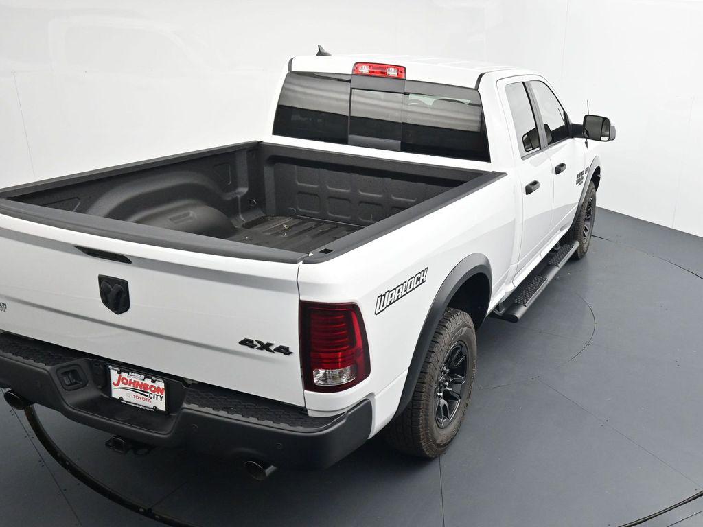 2024 RAM 1500 CLASSIC WARLOCK QUAD CAB 4X4 6'4' BOX — миниатюра 29