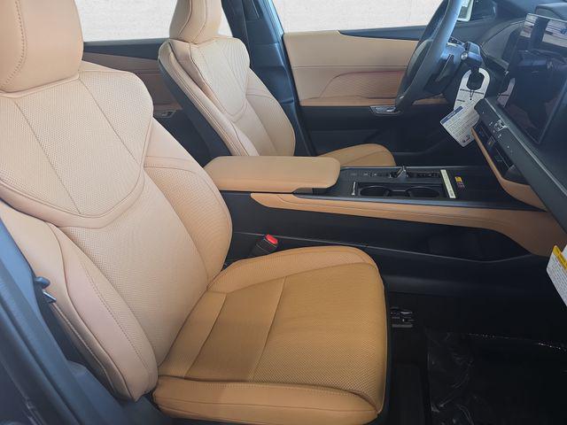 2026 Lexus ES 500E PREMIUM AWD — фото 10