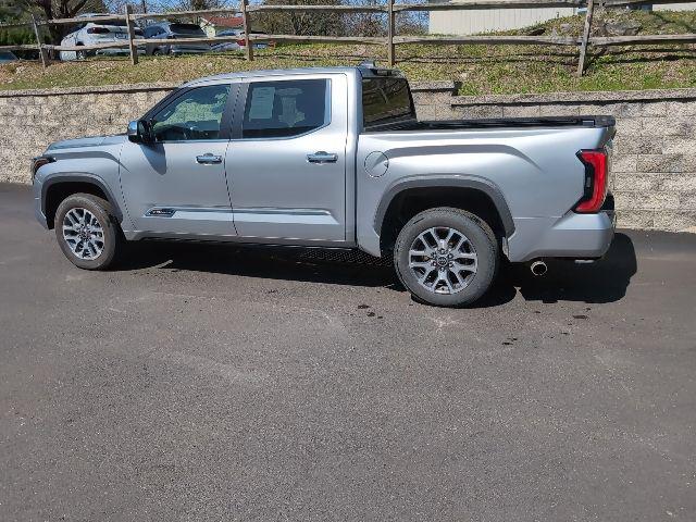 TOYOTA TUNDRA - 7