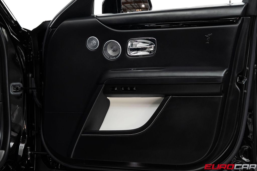 2021 ROLLS-ROYCE GHOST — миниатюра 24
