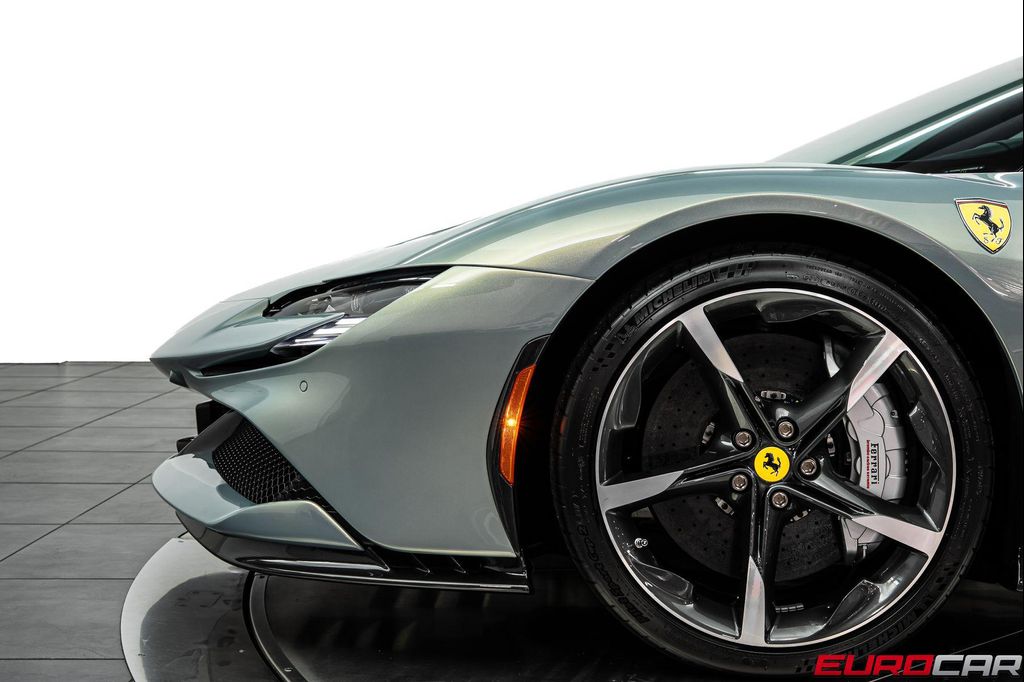 صورة 15 لـ 2022 Ferrari SF90 STRADALE BASE