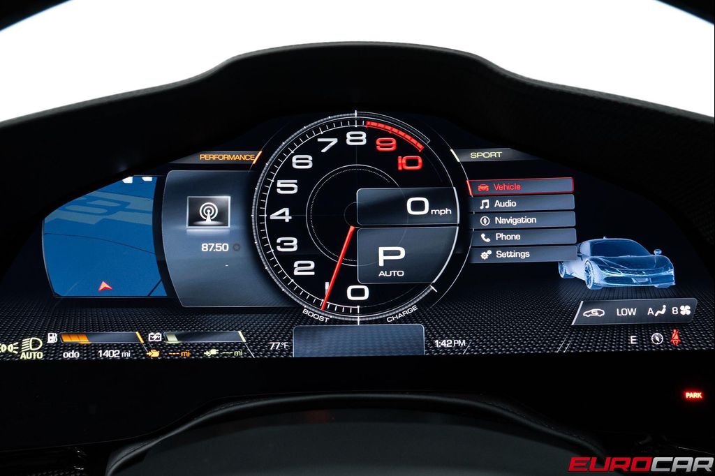 صورة 31 لـ 2022 Ferrari SF90 STRADALE BASE