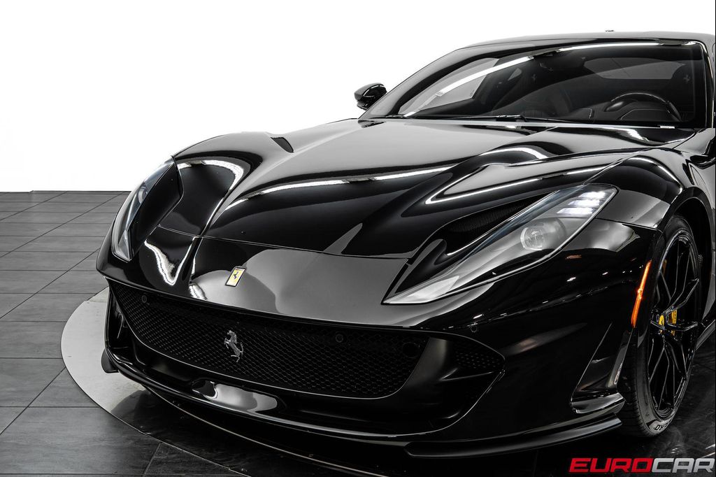 صورة مصغرة 13 لـ 2020 Ferrari 812 SUPERFAST BASE