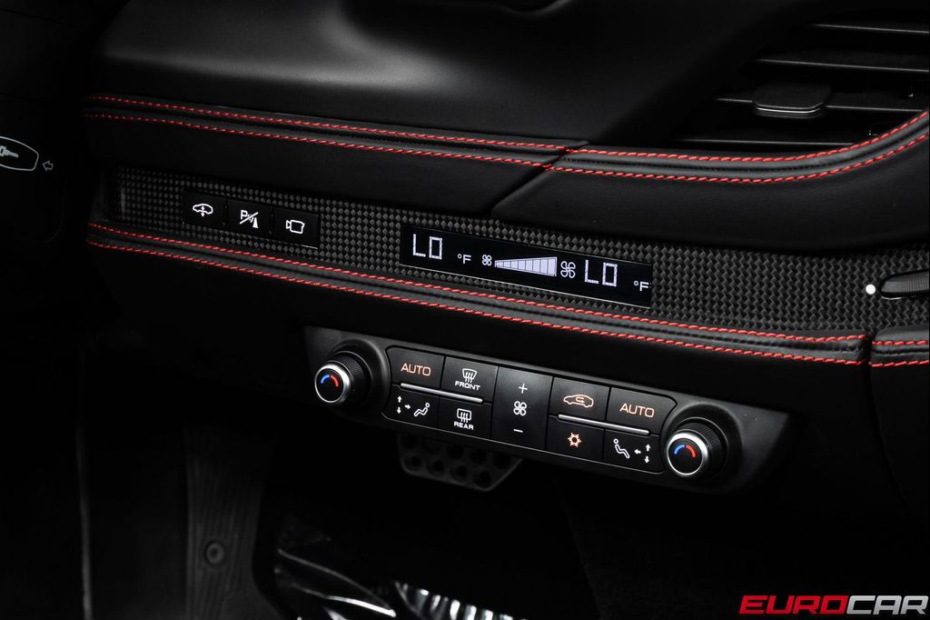 2021 Ferrari F8 SPIDER BASE — миниатюра 35