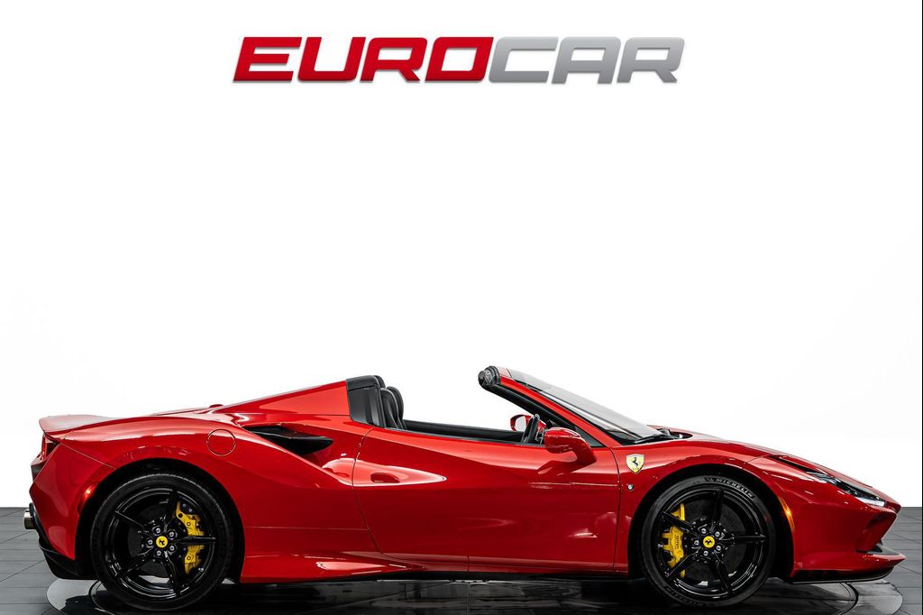 صورة 8 لـ 2021 Ferrari F8 SPIDER BASE