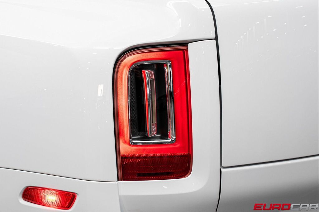 2020 ROLLS-ROYCE CULLINAN — миниатюра 17