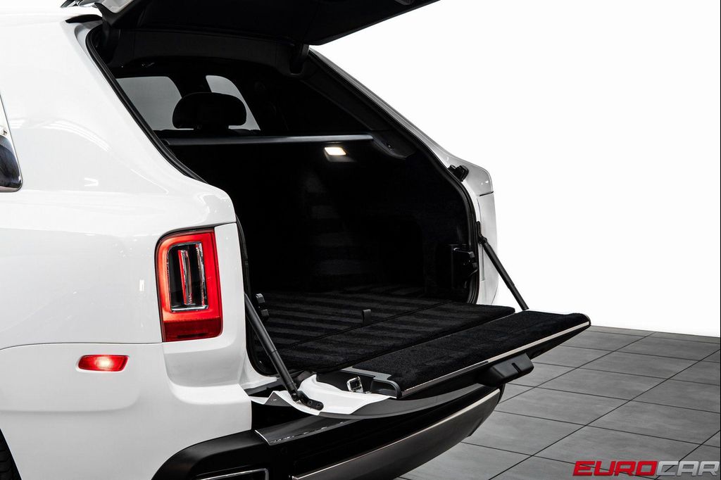 2020 ROLLS-ROYCE CULLINAN — миниатюра 16