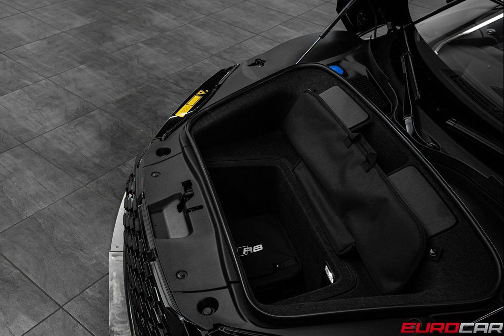 صورة مصغرة 12 لـ 2023 AUDI R8 V10 PERFORMANCE QUATTRO S TRONIC