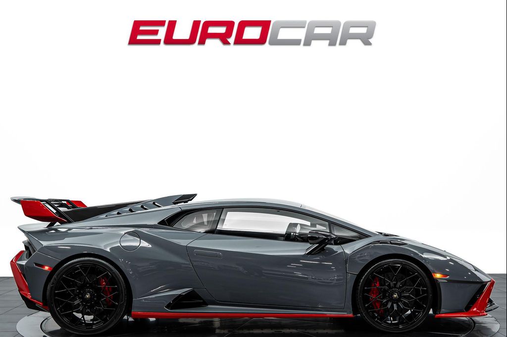 صورة 6 لـ 2023 Lamborghini HURACAN STO COUPE
