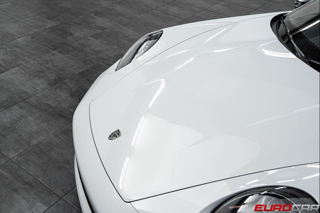 2025 Porsche 911 TURBO 照片 9