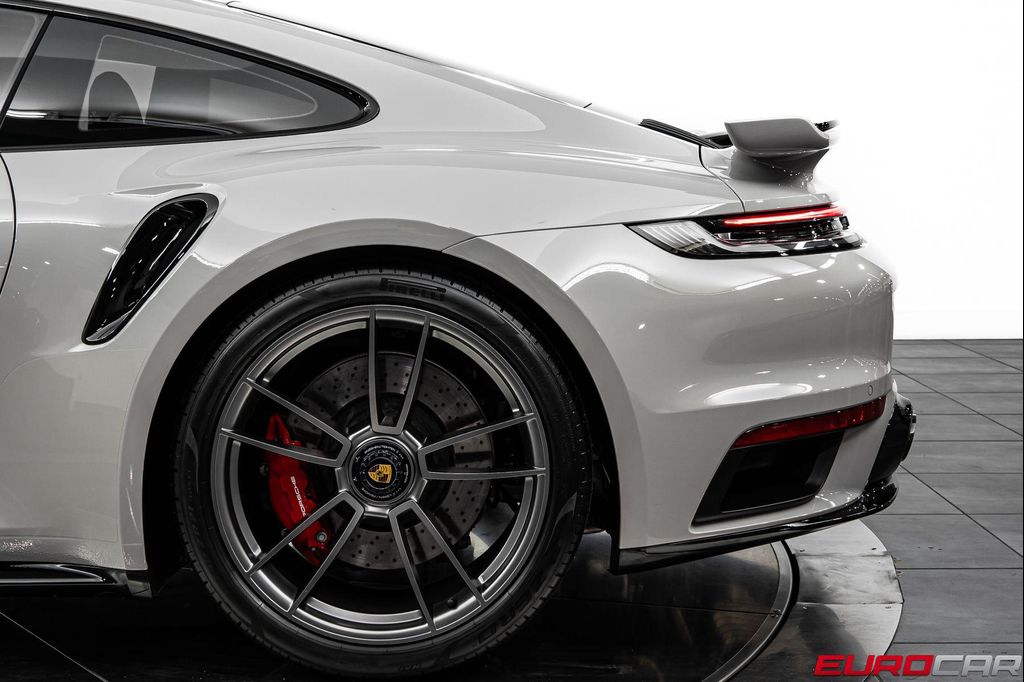 صورة مصغرة 19 لـ 2024 Porsche 911 TURBO