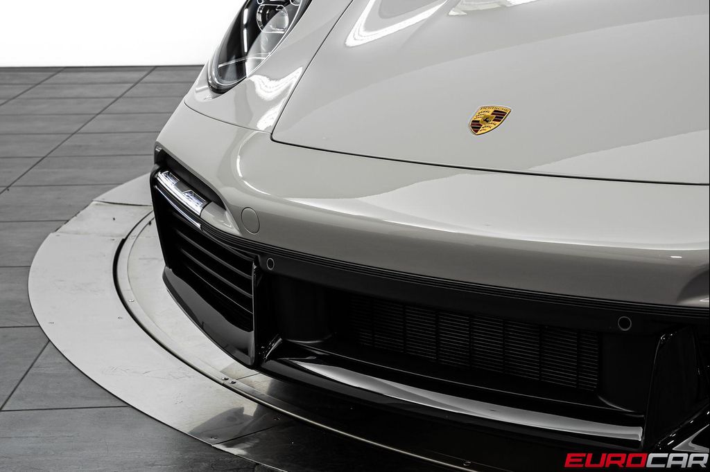 صورة مصغرة 11 لـ 2024 Porsche 911 TURBO