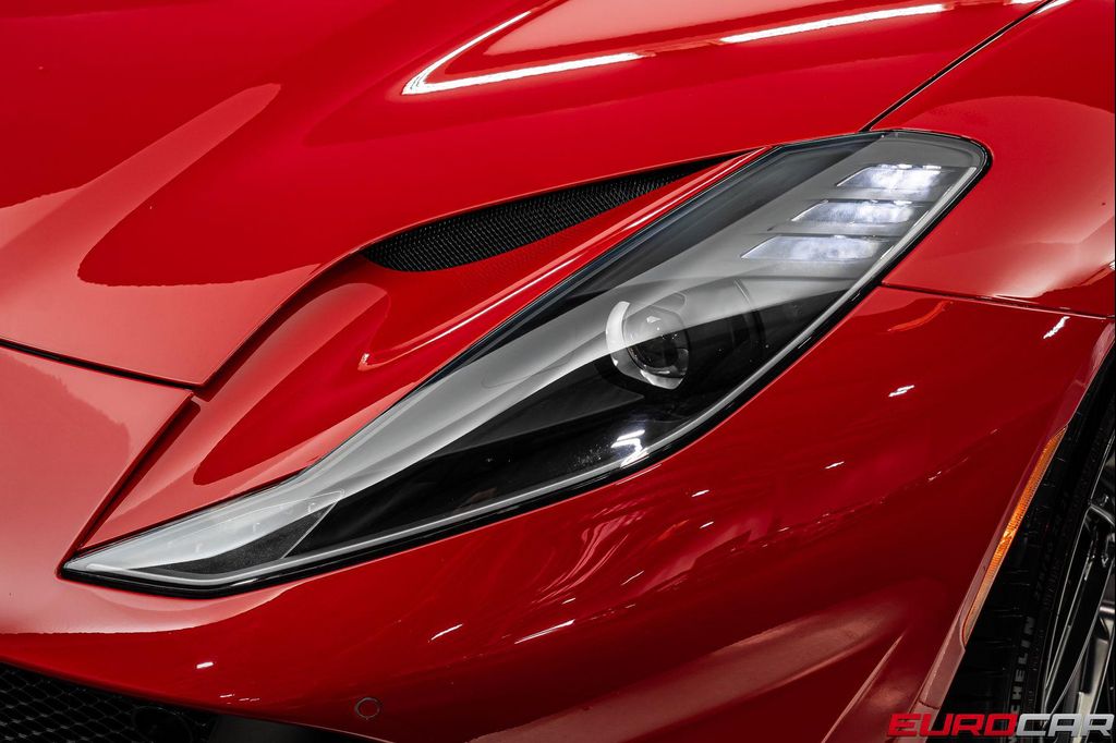 2021 Ferrari 812 SUPERFAST BASE — миниатюра 12