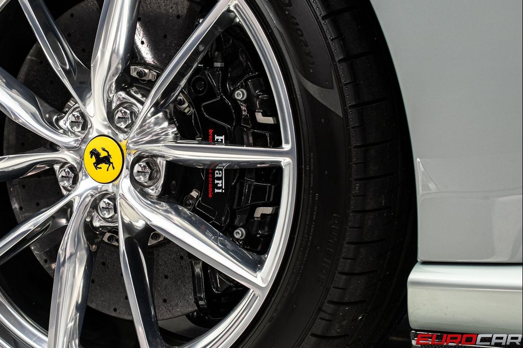 2022 Ferrari 812 GTS BASE — миниатюра 29