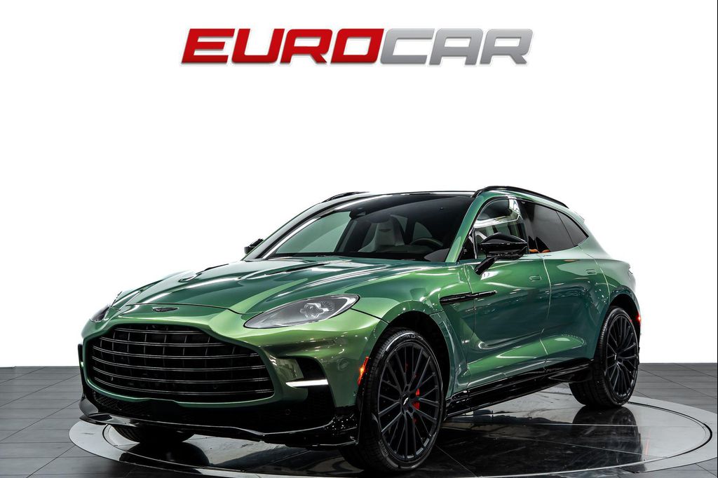 2023 Aston Martin DBX