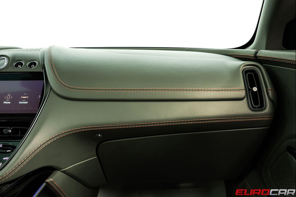 2023 Aston Martin DBX 707 缩略图 32