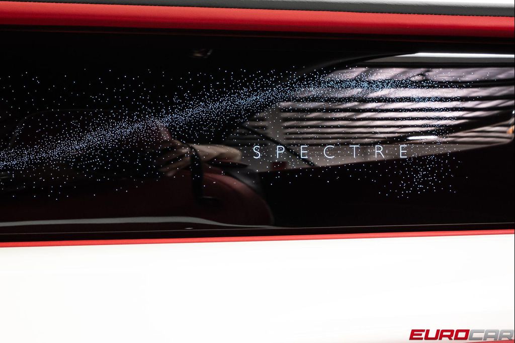 2024 ROLLS-ROYCE SPECTRE — миниатюра 32