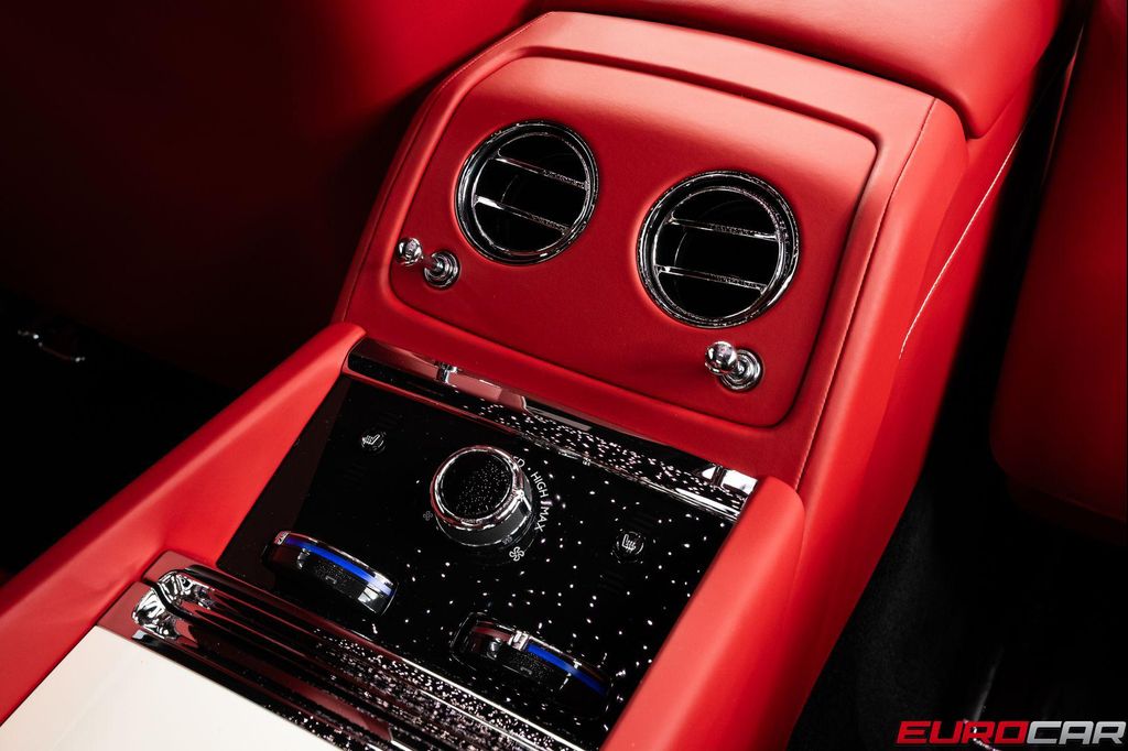 2024 ROLLS-ROYCE SPECTRE — миниатюра 39