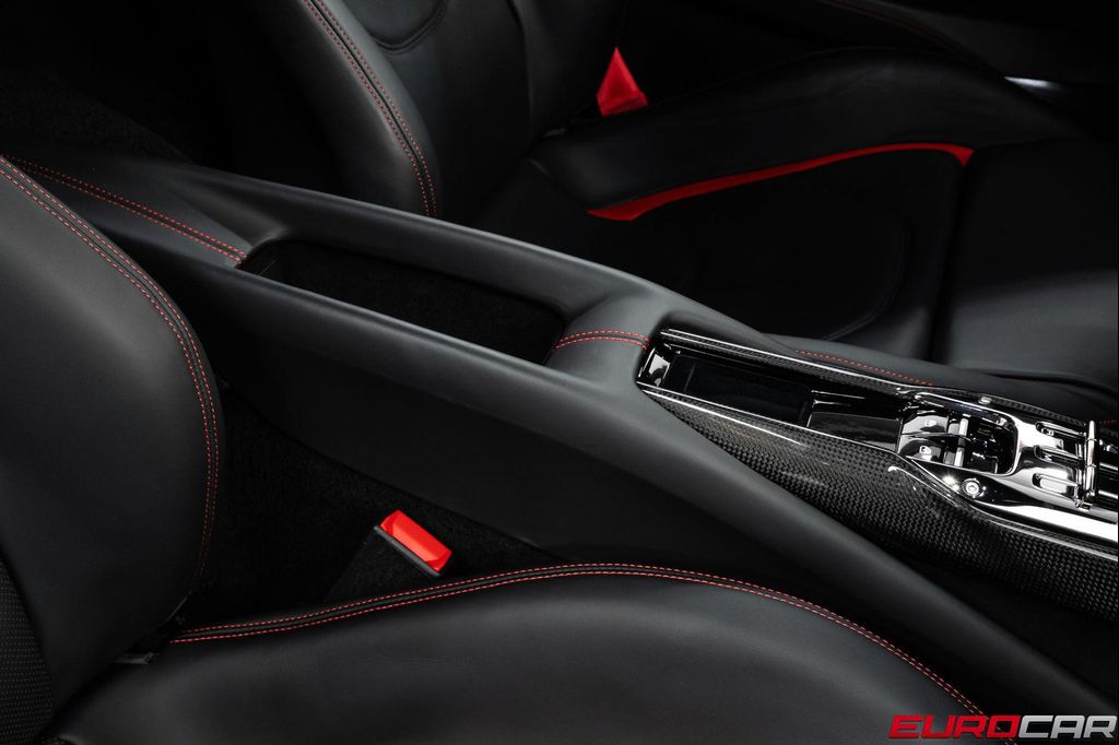 2022 Ferrari 296 GTB BASE 缩略图 34
